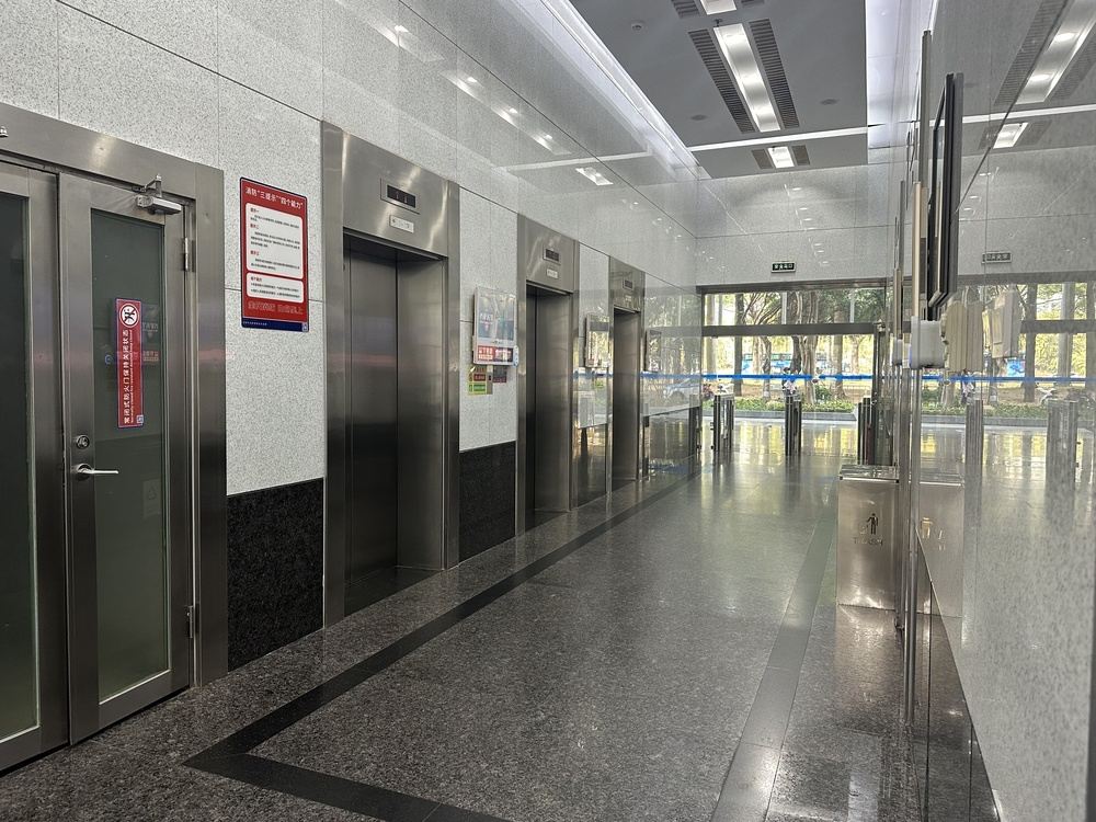 电梯厅1